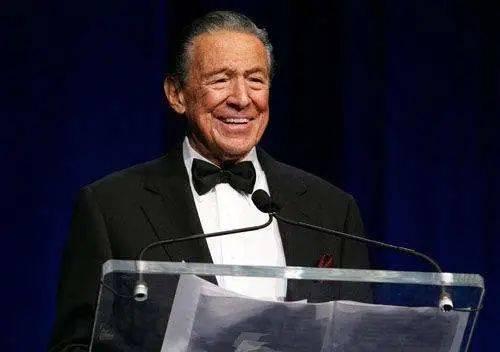 华莱士爆料新闻督导背锅,新闻督导无辜背锅事件始末  第1张